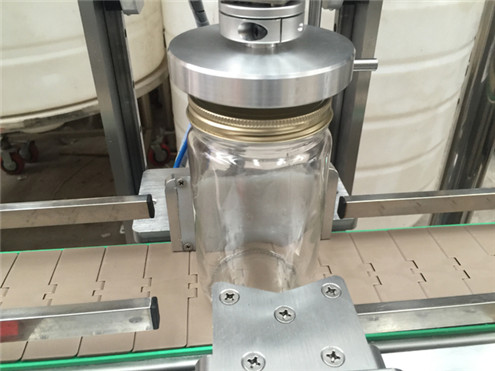 Automatic jar screw capping machine with speed adjustment controller1